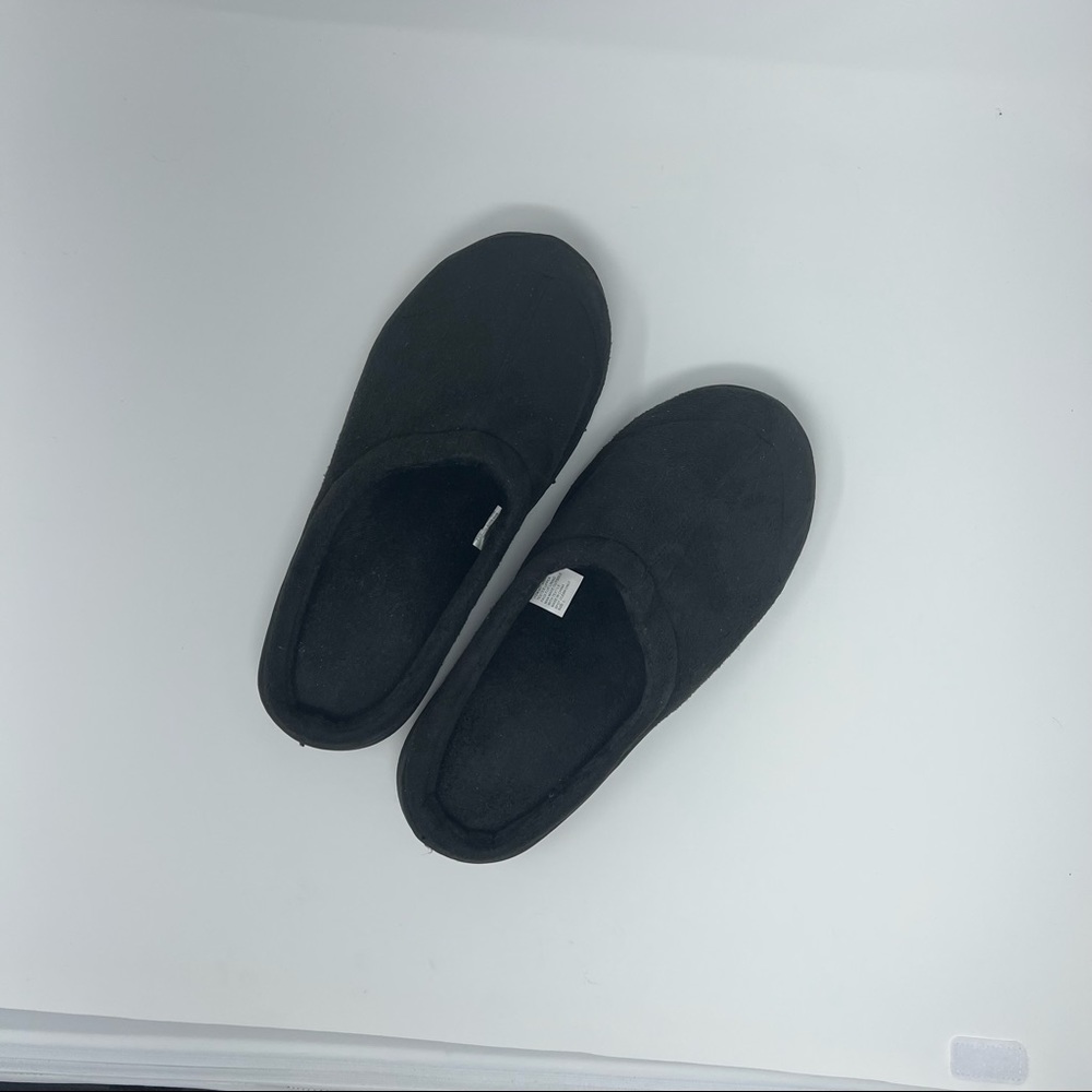 FREE IN BUNDLE—New House Shoes Size Large
